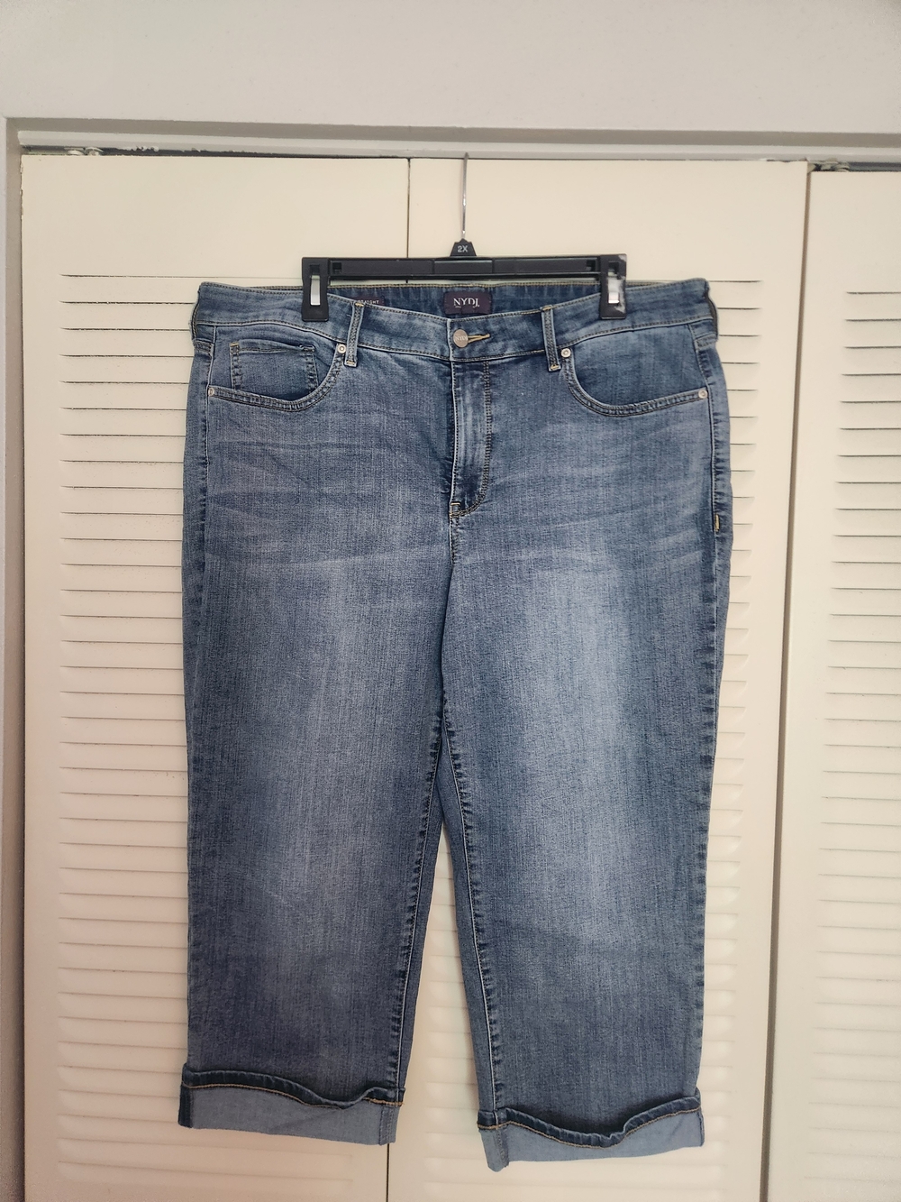 NYDJ Light Wash Cropped Jeans - Blue